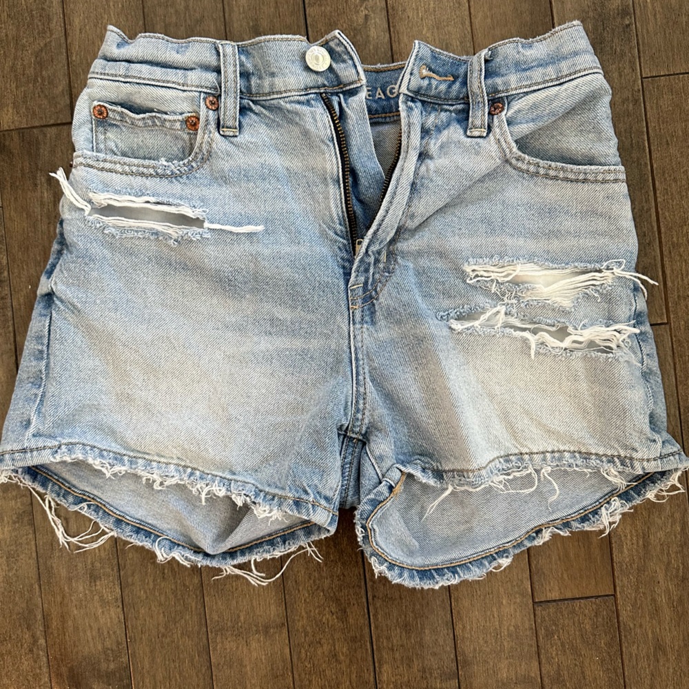 American Eagle jean shorts. Size 00.